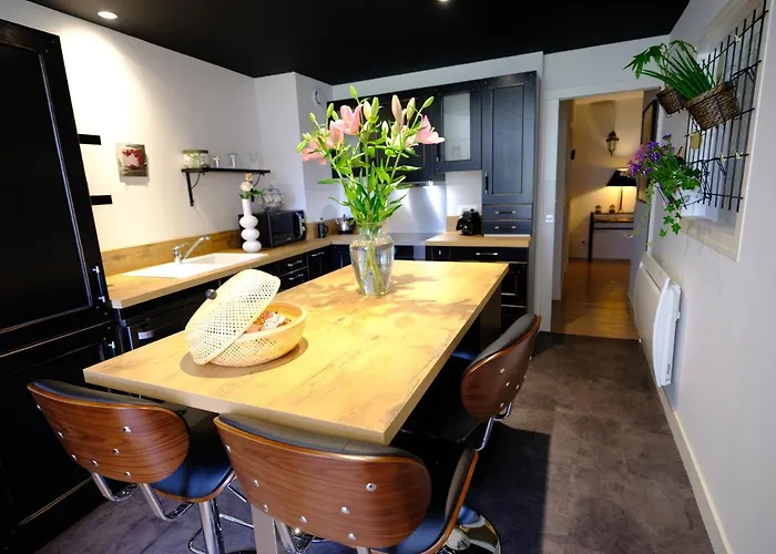 Le Floreal, Great Quiet Appt In Very Town Center