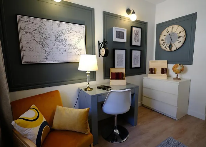 Le Floreal, Great Quiet Appt In Very Town Center Apartamento