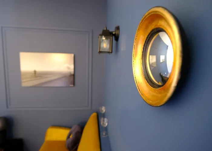 Le Floreal, Great Quiet Appt In Very Town Center