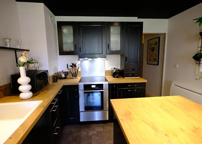 Le Floreal, Great Quiet Appt In Very Town Center Lägenhet