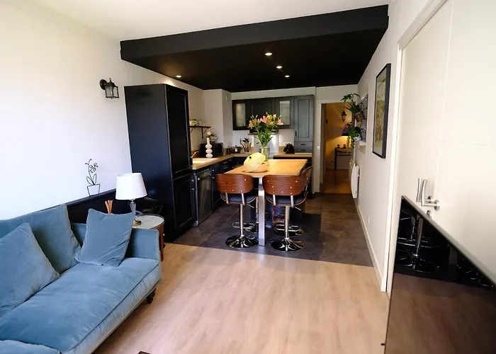 Le Floreal, Great Quiet Appt In Very Town Center *